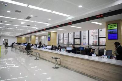 只進(jìn)一扇門(mén) 最多跑一次——勉縣新政務(wù)中心服務(wù)大廳正式投用，打造高效便民信息咨詢(xún)服務(wù)新標(biāo)桿